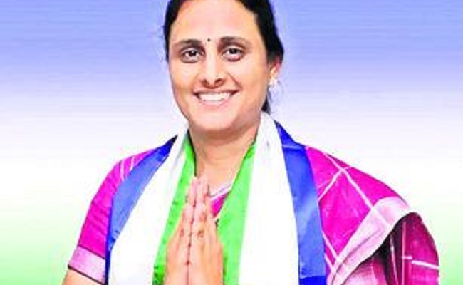 Jagan to field a woman against Atchennaidu?