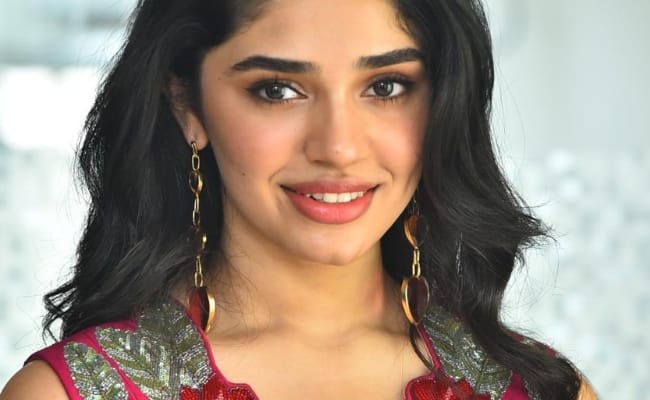 Manamey, Entertainer With Strong Emotional Connect