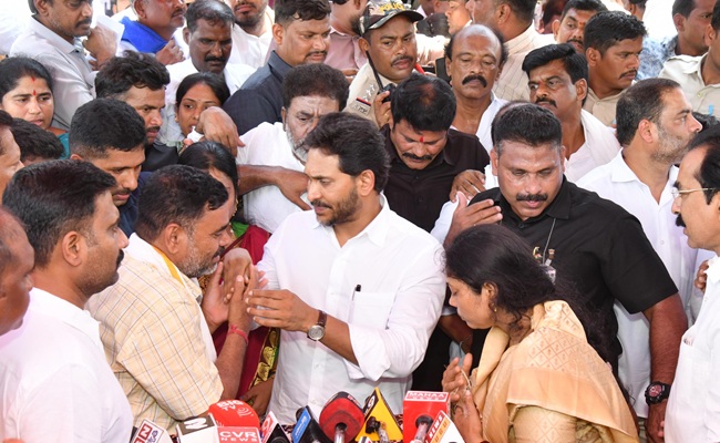 Jagan Honors Fallen Hero with Rs 25 Lakh Aid