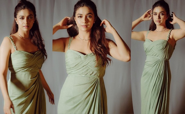 Pics: Keerty's Amazing Look In Light Green