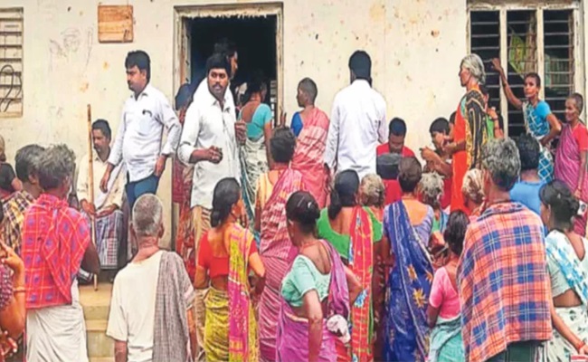 Old habit: Staff collected bribes from pensioners!