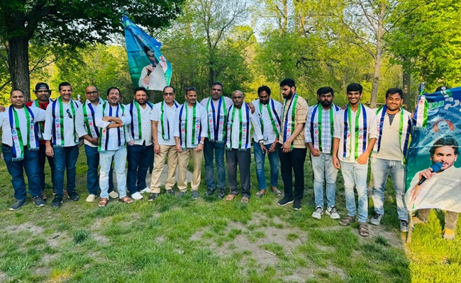 YSRCP MN Team Rallies Support for YS Jagan