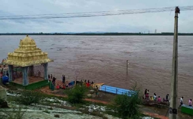 Telangana Governor to visit flood-hit Bhadrachalam