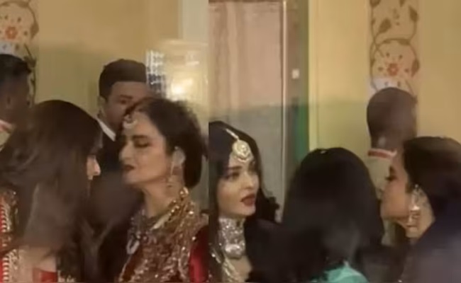 Actress Behind Aish's Distance from Bachchan Family