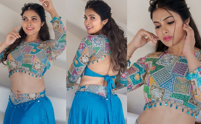 HOT: Divi Turns Heads In Glamorous Style