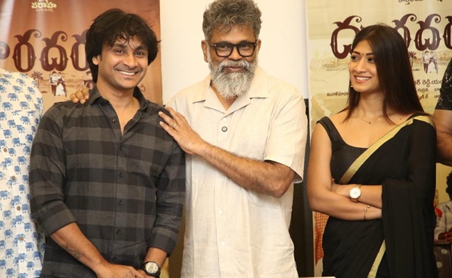 Sukumar Unveils 'Apanna TannaManna' from Dooradarshini