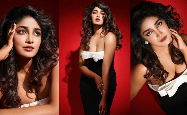 Pics: Hot Poses In Sweet Mango Season