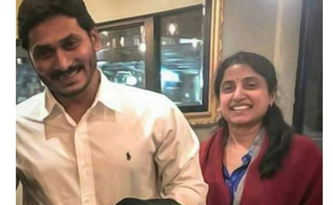Jagan to celebrate silver jubilee in Shimla, not Paris!