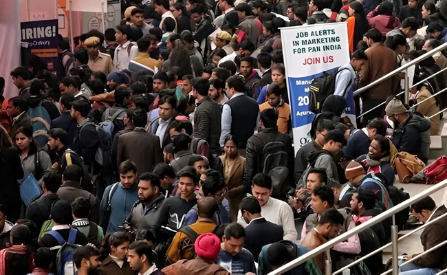 Viral: 25 lakh Applicants For 53,000 Peon Jobs