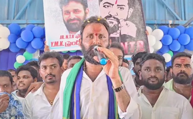 Jr NTR fans support Kodali in Gudivada!