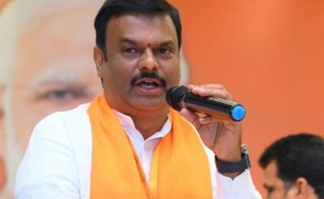 Liquor scam: BJP predicts Jagan's arrest soon