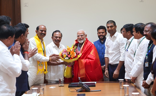 Modi makes a bumper offer to TDP MPs!