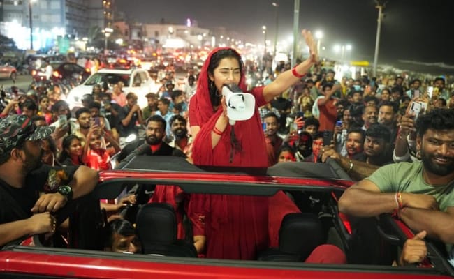 Anupama Wears Paradha With Pride, Showcasing Confidence