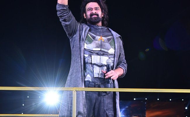 Bujji Event: Prabhas' Heroic Entry, Fireworks