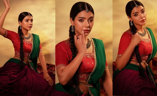 HOT: Ruhi Stuns In Village Belle Costume