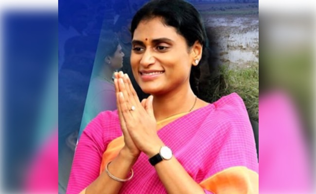 Sharmila slams Jagan for toeing BJP line
