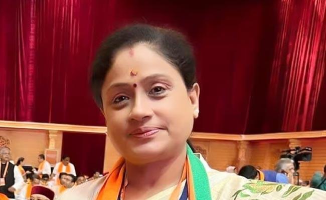 Vijayashanti to get berth in Revanth cabinet?