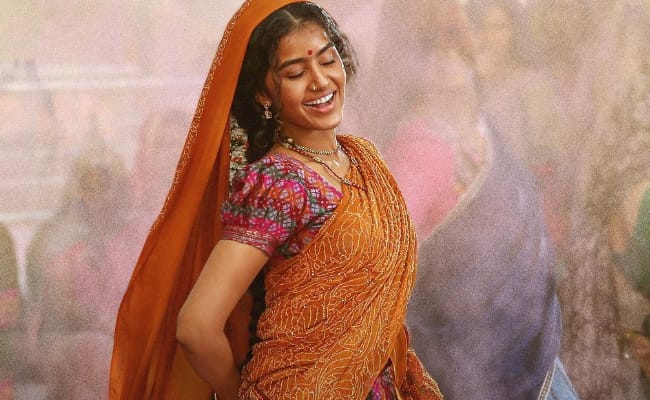 Maa Andhaala Siri From Paradha: Classic Vibes