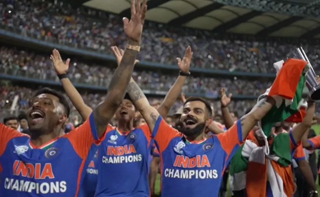 CLOSE-IN: A Royal Welcome to the T20 Champs