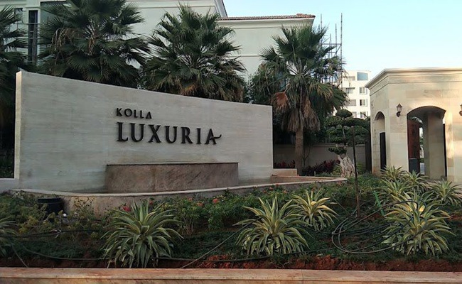 Fans Attack Director's House With Fake Deliveries