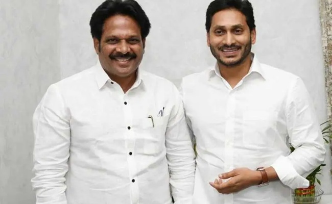 Ex-MP desperate to return to YSRCP, Jagan ignores