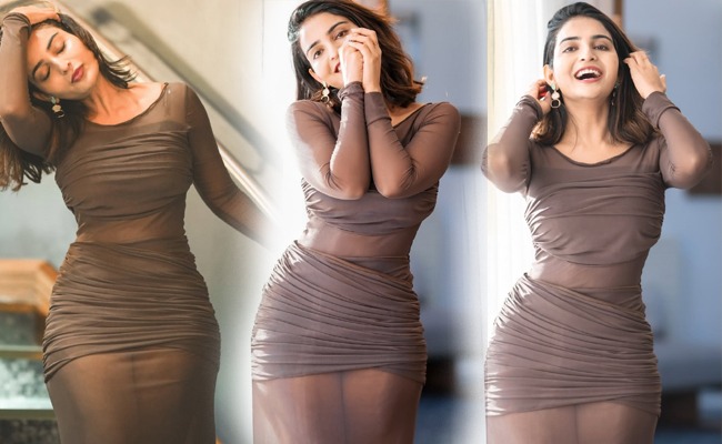HOT: Ananya Turns Heads With Glamour