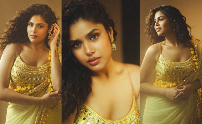 HOT: Tallest Heroine's Saree Look Sets Hearts Racing