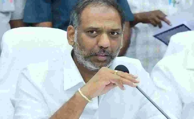 Power cut at Durga temple leaves minister red-faced!