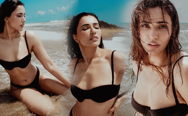 HOT: Kannada Beauty Turns Up Beach Temperature