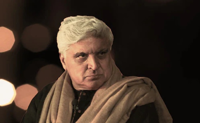 Top Lyricist Blasts The Makers For Tweaking His Lyrics