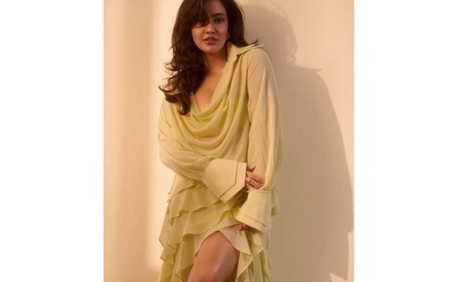 Actress: I Look Worse With Makeup