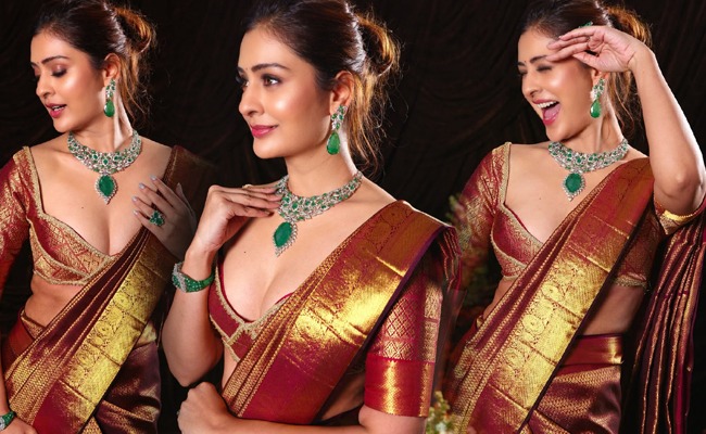 HOT: RX100 Beauty Blasts In Low Neck Blouse