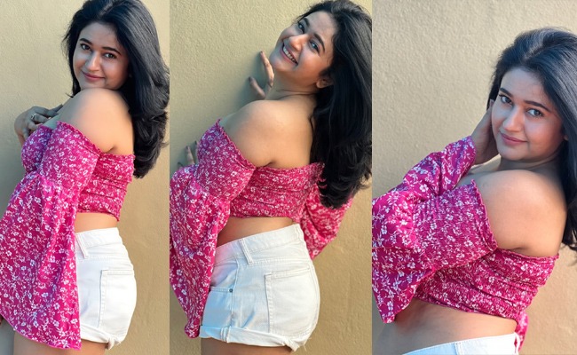 HOT: Chubby Beauty Radiates Glam With Smiles