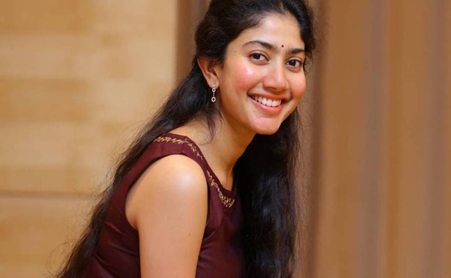 Sai Pallavi to Romance Vijay in Mani Ratnam's Next
