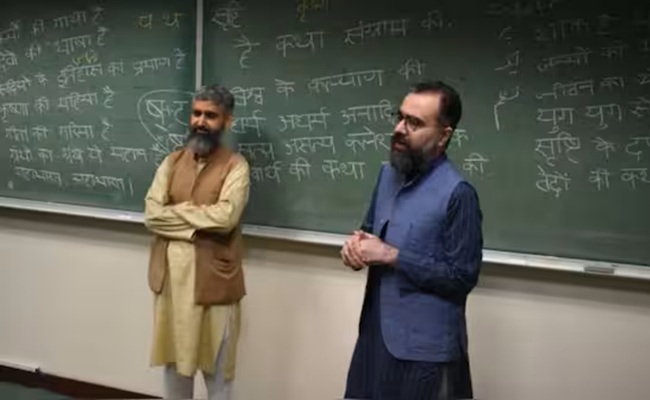 Pakistan University Introduces Sanskrit Course