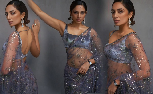 Pics: Akkineni Bahu Goes Full Hot Again