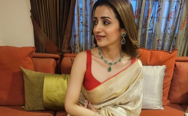 Trisha Turns on Weekend Mode Enjoyment!