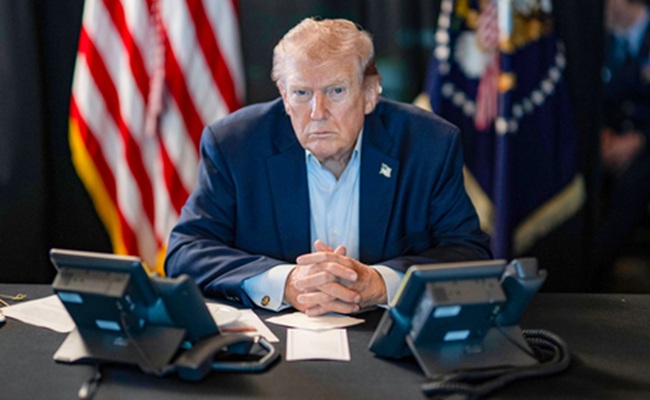 Trump's signature to appear on US currency​