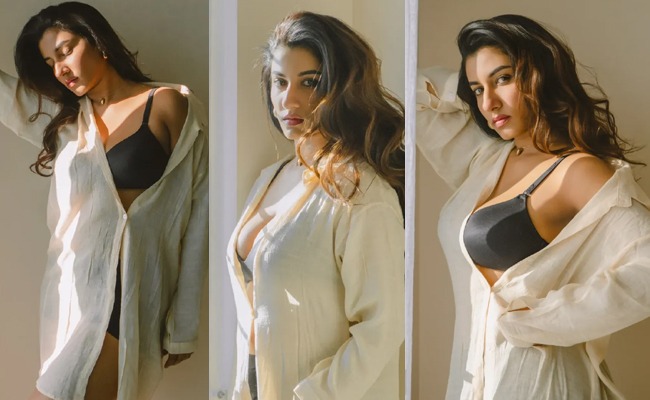 Pics: Miss Priya Poses Super Hot