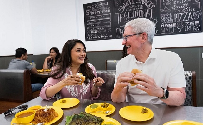 Apple CEO eats vada pav with Madhuri Dixit in Mumbai