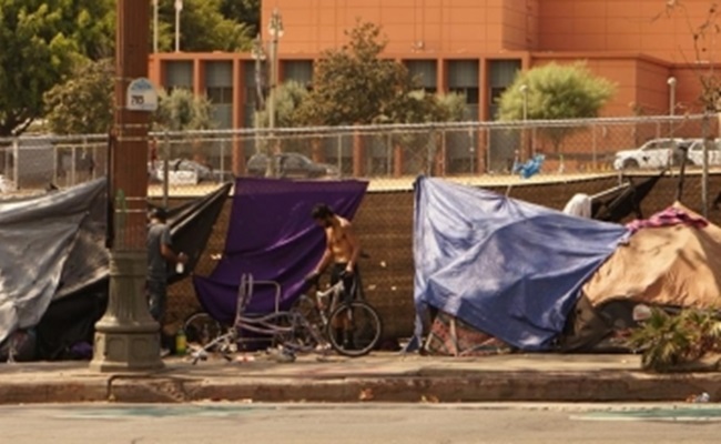 Number of homeless people in US hits record high
