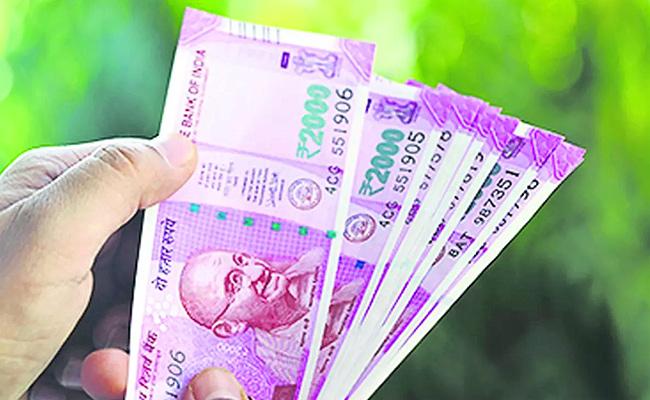 Rs 2,000 note withdrawal to curb cash play in LS polls