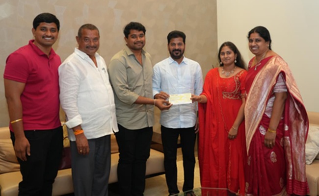 T'gana MLA Cancels Son's Reception, Donates Rs 2 Cr to Farmers