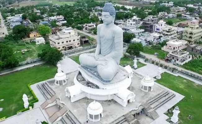 Amaravati: Need 5 years to give plots to farmers