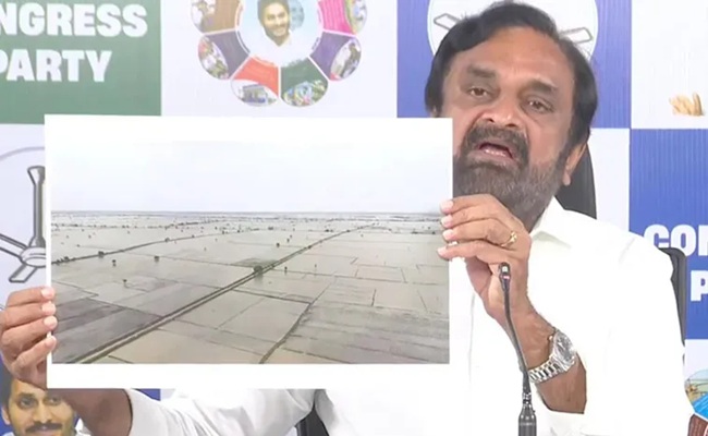Naidu diverting Amaravati floods to Guntur