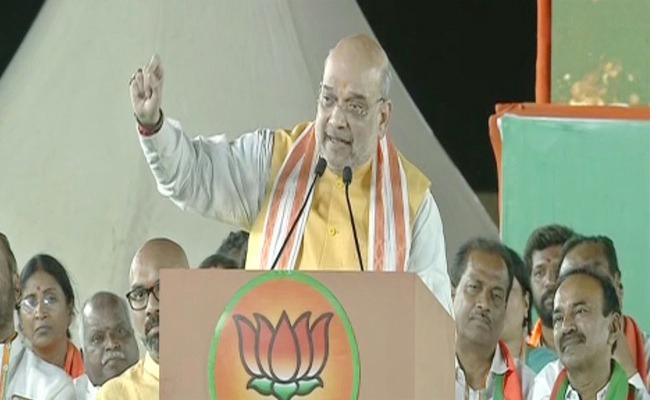 KCR turning T'gana into another Bengal: Amit Shah