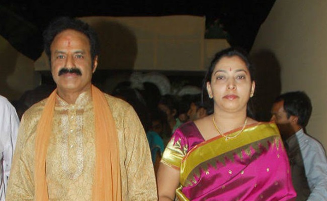 Why NBK And Vasundhara Absent In Ramoji's Funeral?