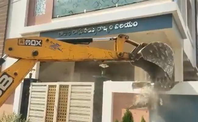 Demolitions In Ippatam – Who Advised Jagan?