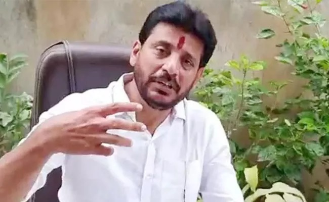 Chiranjeevi lost chance to become CM, says Duvvada