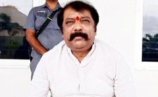 Gummanuru quits Jagan cabinet, to join TDP